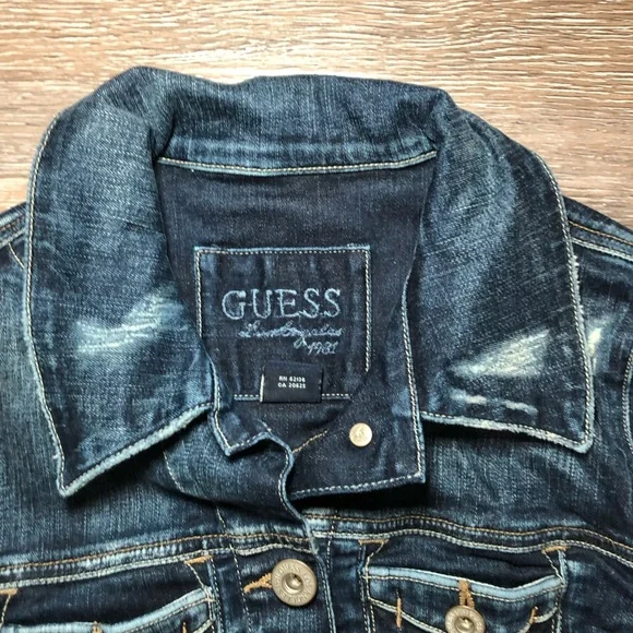 Vintage GUESS Y2K Dark Blue Denim Jacket with Gold Buttons Size XS Women’s - Picture 3 of 7